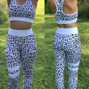 Women’s athletic wear, tights, bras, tops & more
